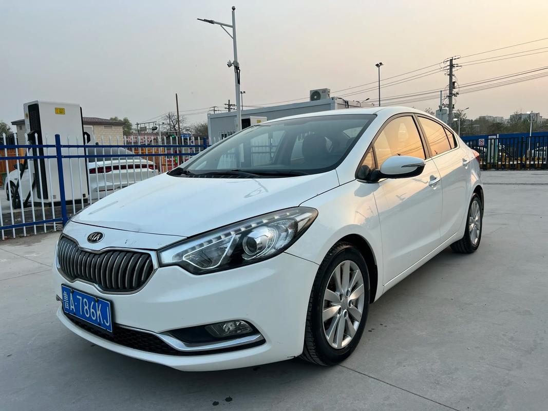 起亚k3和马自达3哪个好(马3和k3买哪个好)