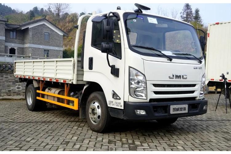 江铃凯威与江铃凯运哪个好/江铃凯威62米图片