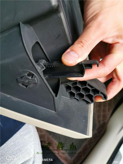 明锐空调滤芯怎么换/明锐空调滤芯更换视频