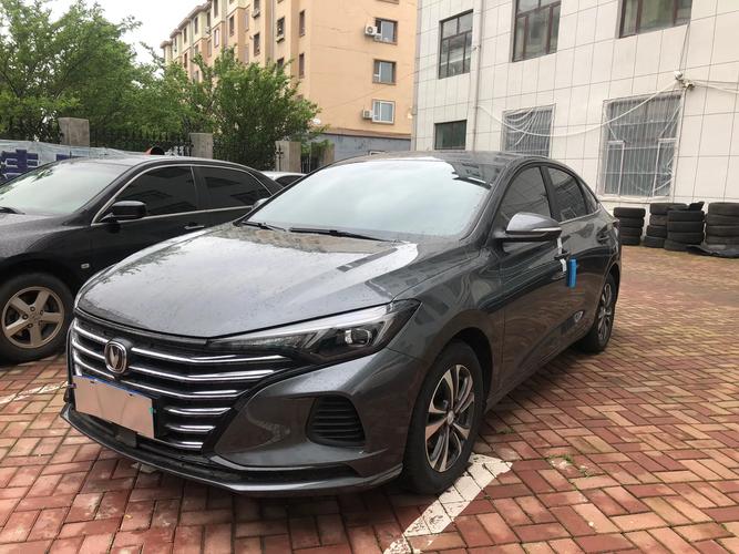 长安逸动2022款报价及图片/长安逸动最新款图片