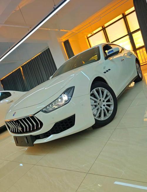 玛莎拉蒂7座最新款suv/玛莎拉蒂七座商务车