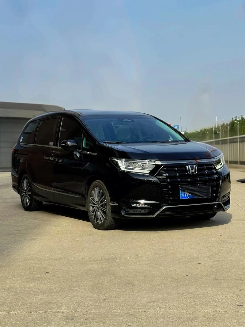 艾力绅混动2024款价格及图片大全(艾力绅混动2024款价格及图片大全及价格)