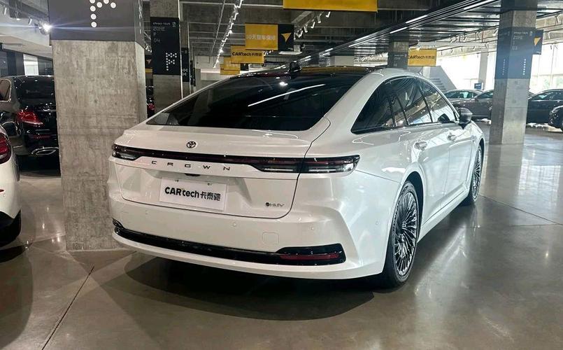 皇冠汽车2021款/皇冠汽车新款