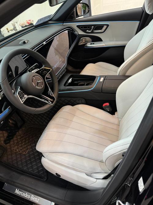 新款奔驰e级内饰(奔驰 e级内饰)