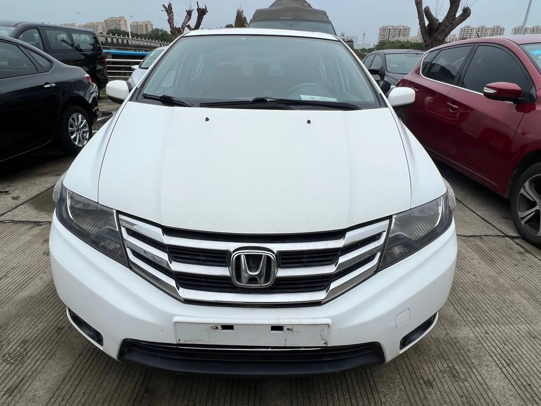 本田锋范车价格和图片/本田锋范的价格和图片