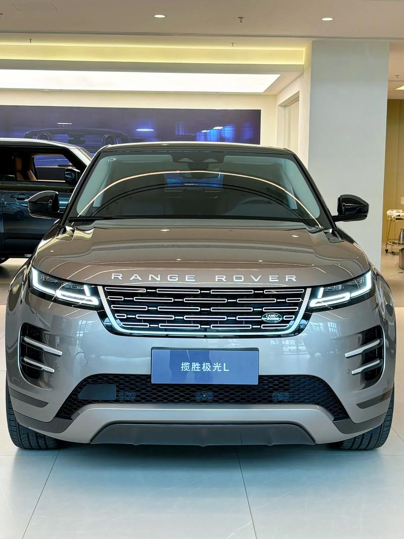 路虎揽胜极光l2024款 新款路虎揽胜极光l