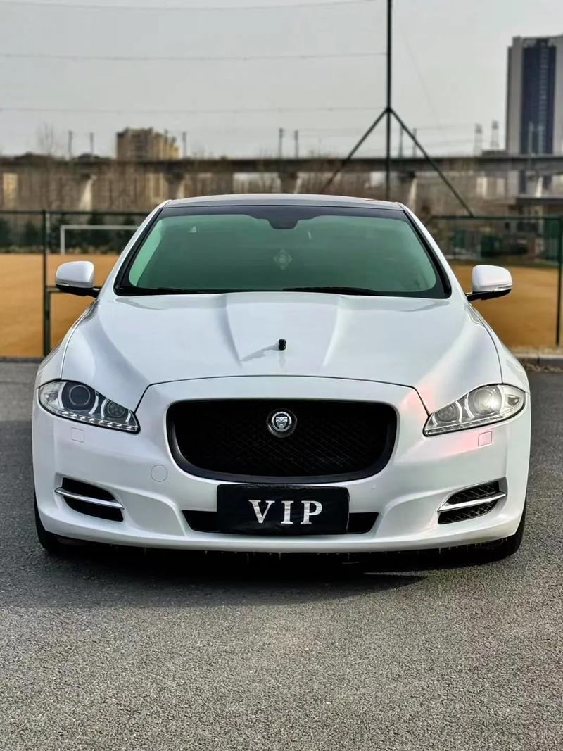 捷豹轿车多少钱一辆(捷豹车大约多少钱)