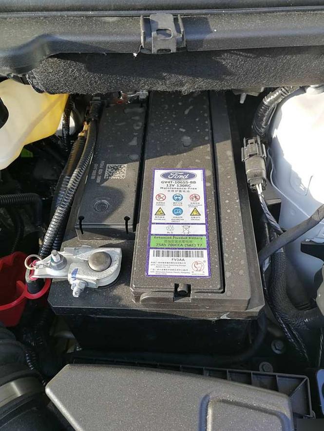 纯进口福特探险者16款,纯进口福特探险者16款电瓶型号