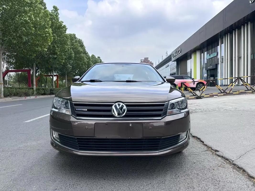 大众朗行报价及图片15款(大众朗行2015款报价及图片自动档)